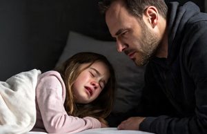 Every night, a little girl would wake up screaming and crying, repeating the same words: ‘No, it hurts!’ Her father, desperate, decided to investigate what was behind those nightmares.