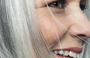 The true psychological meaning of letting your gray hair go natural